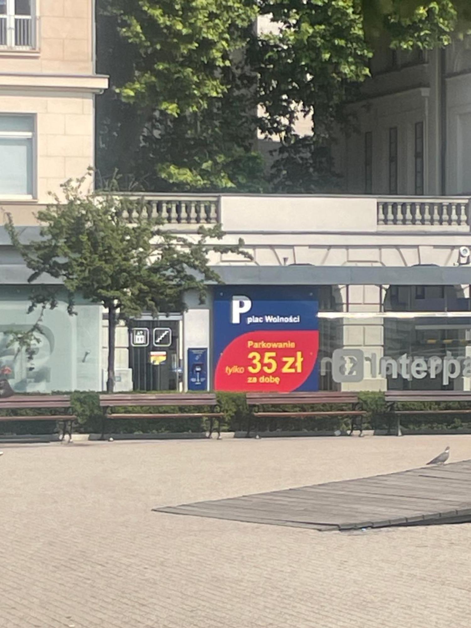 Plac Wolnosci 6 Z Klimatyzacja Poznan Luaran gambar